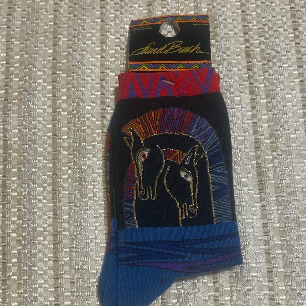 Laurel Burch Vibrant Horse Design Socks 9-11 NWT